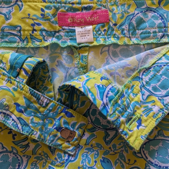 Size 10 Capri Crop Pants with Tortoises, Key West - Picture 4 of 6